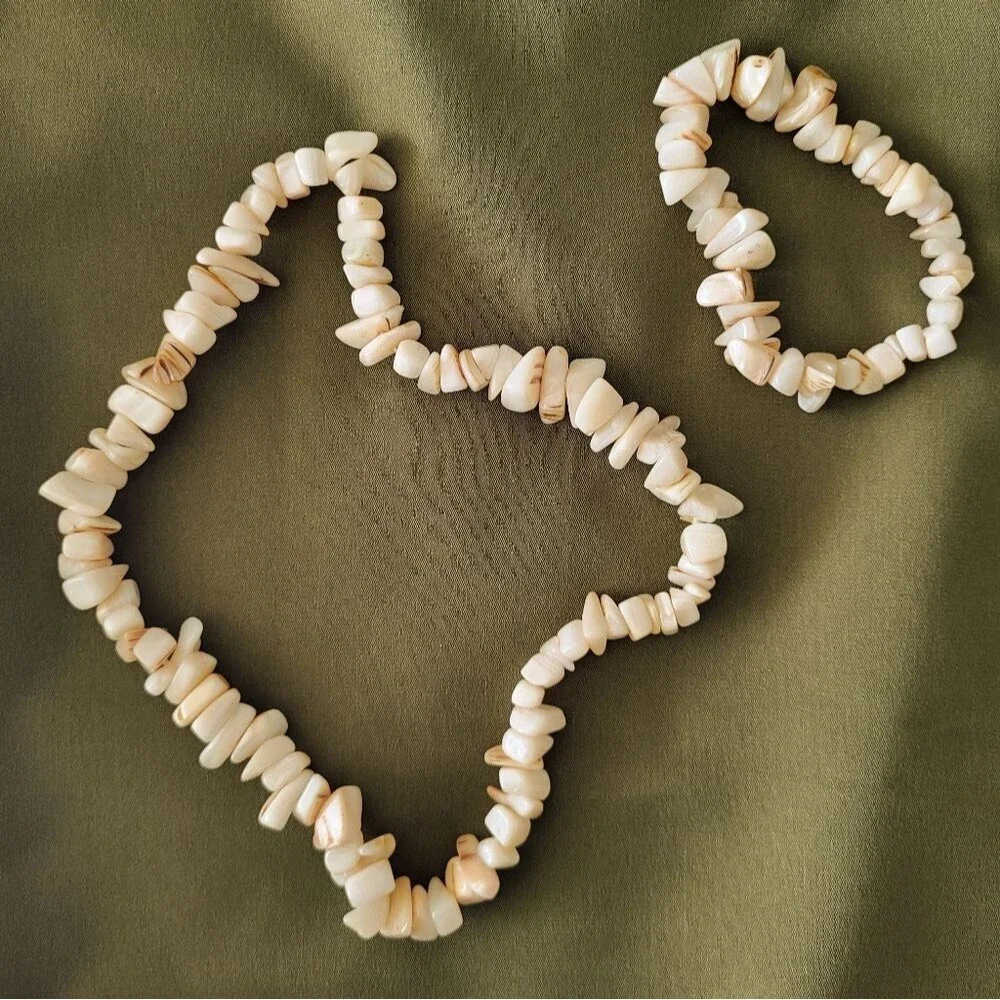 Vintage Cream Shell Chip Necklace & Bracelet Set